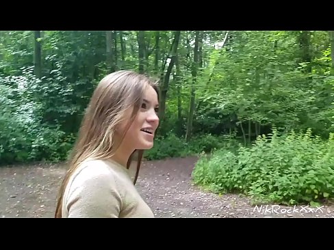 ❤️ Ech hunn dem Evelina virgeschloen datt mir op enger ëffentlecher Plaz fécken! Si sot jo. Dunn hunn ech hatt an den Arsch gefickt an an hirem Mond kum. Dunn huet si sech selwer gepisst. ️ Anal Porno op lb.mailkassa.ru