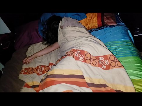 ❤️ Stiefson beréiert seng jonk Stéifmamm wärend hatt schléift. ️ Anal Porno op lb.mailkassa.ru